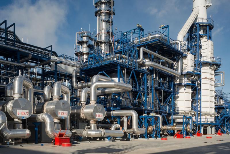 Nga đẩy mạnh sản xuất xăng cao cấp – Nhà máy Omsk tăng 20% sản lượng octan cao