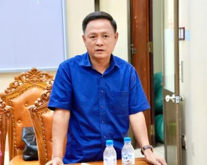 Ông Y Giang Gry Niê Knơng - Phó Bí thư Tỉnh ủy, Chủ tịch Ủy ban MTTQ Việt Nam tỉnh Đắk Lắk - phát biểu cảm ơn và đánh giá cao sự hỗ trợ của Petrolimex với địa phương 