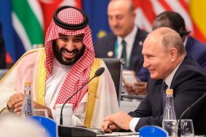 Thái tử Ả Rập Xê Út Mohammed bin Salman và Tổng thống Nga Vladimir Putin. Ánh: AFP