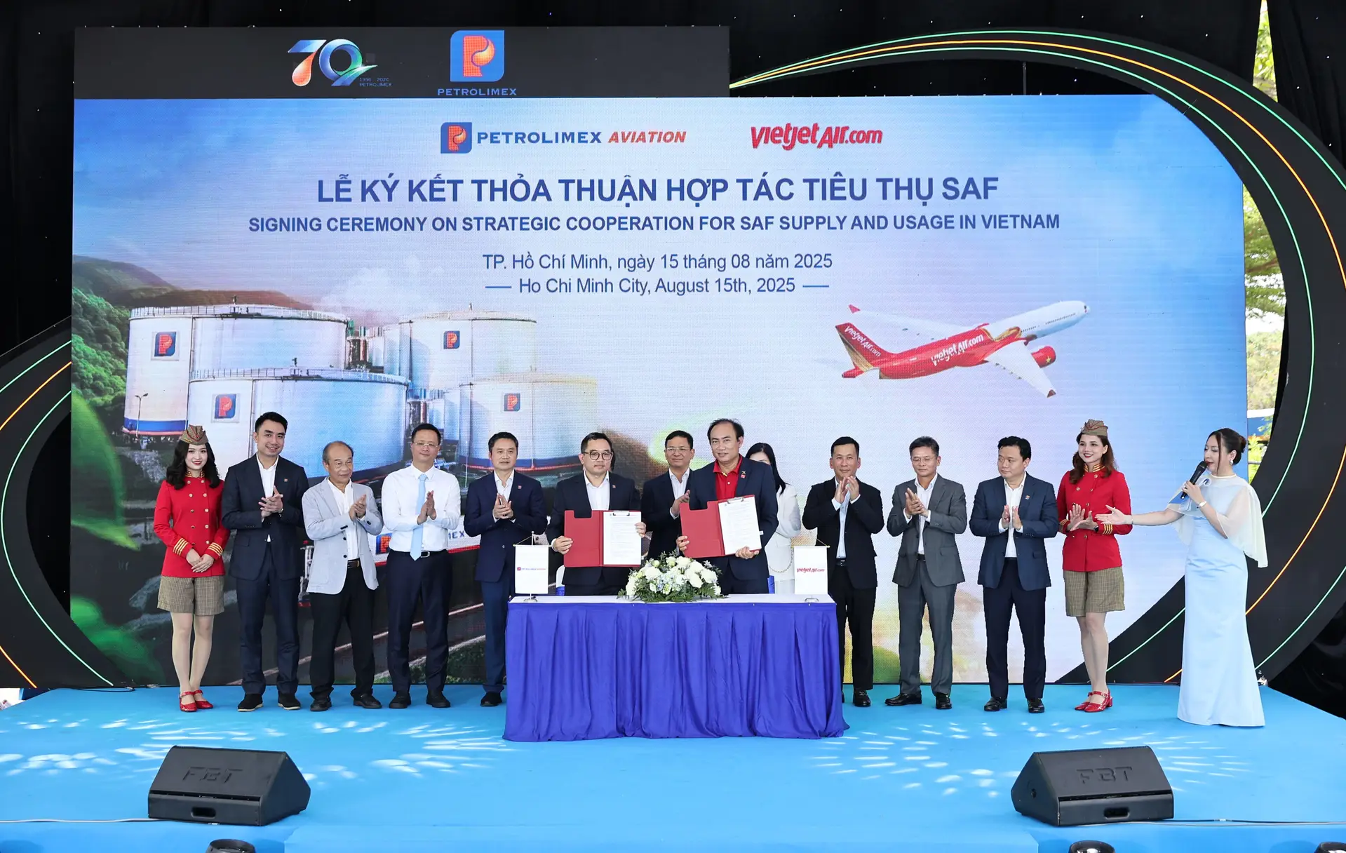 Ký kết thỏa thuận hợp tác tiêu thụ SAF giữa Petrolimex Aviation và Vietjet