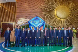 Lãnh đạo Đảng và Nhà nước chụp ảnh kỷ niệm cùng lãnh đạo Petrolimex