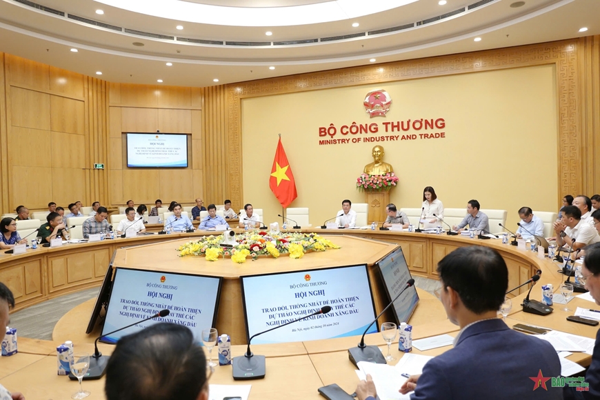 ‘Giải phẫu’ Dự thảo Nghị định kinh doanh xăng dầu mới: Hệ thống chuỗi hợp đồng sẽ thanh lọc thị trường?