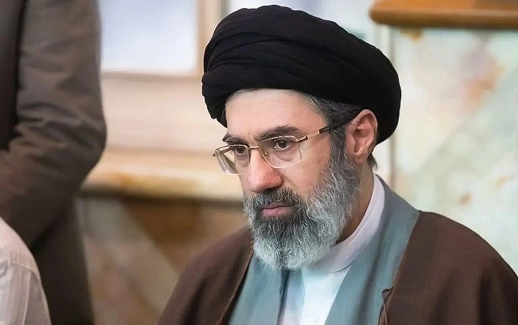 Iran công bố tình trạng thương tích của Lãnh tụ Tối cao: Thông điệp kép từ vết thương trên thượng tầng
