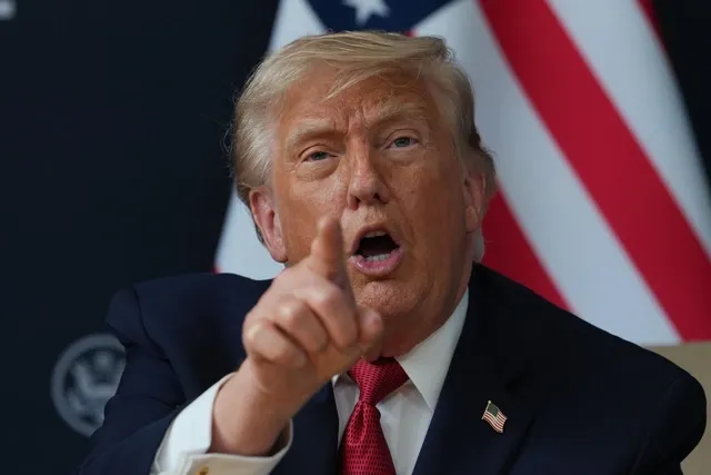 Trump giận dữ vì bị giới hạn quyền lực quân sự tại Iran: Thị trường năng lượng nín thở theo dõi biến động chính trị Mỹ