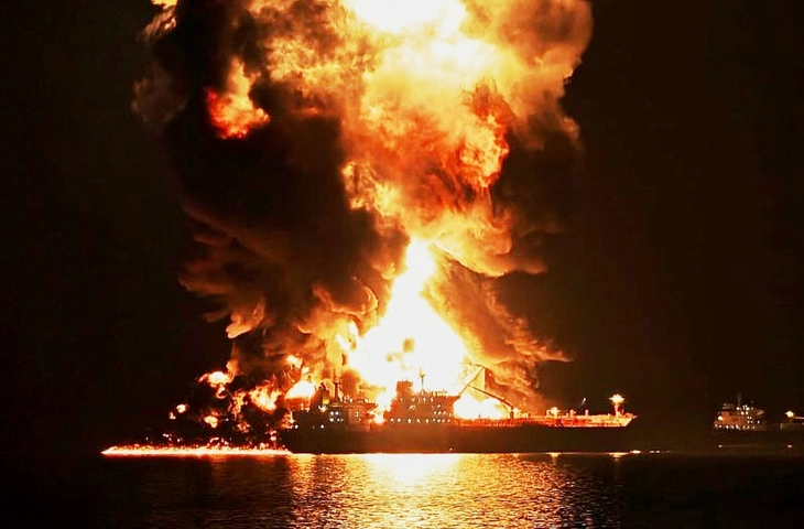 Eo biển Hormuz lại “dậy sóng”: Hoạt động vận chuyển năng lượng và giao thông tàu biển chậm lại do đợt leo thang xung đột tồi tệ nhất