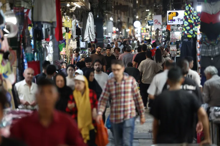Vì sao kinh tế Iran chưa sụp đổ dù bị cấm vận và chiến tranh bủa vây?
