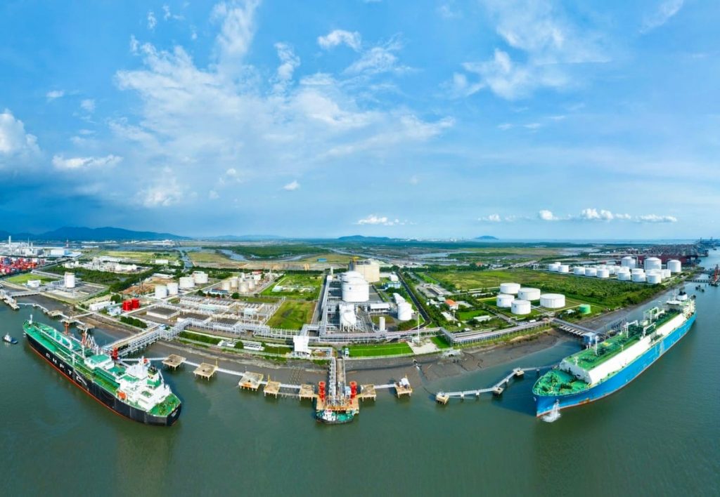 Việt Nam chơi “tất tay” vào LNG: Cú nước rút vận mệnh năng lượng