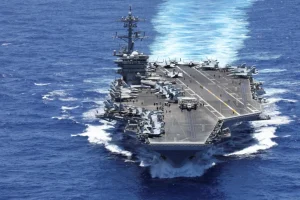 Tàu USS Theodore Roosevelt [Ảnh: Marco Garcia/Reuters]